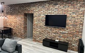 Raciborska Royal Apartment - Miejsce Parkingowe Na Parkingu Strzezonym
