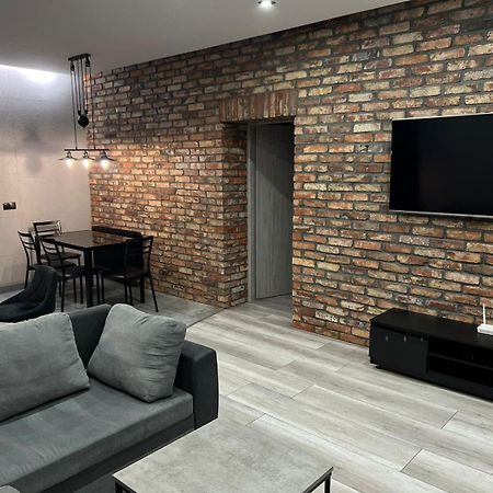 Raciborska Royal Apartment - Miejsce Parkingowe Na Parkingu Strzezonym Ґлівіце Екстер'єр фото