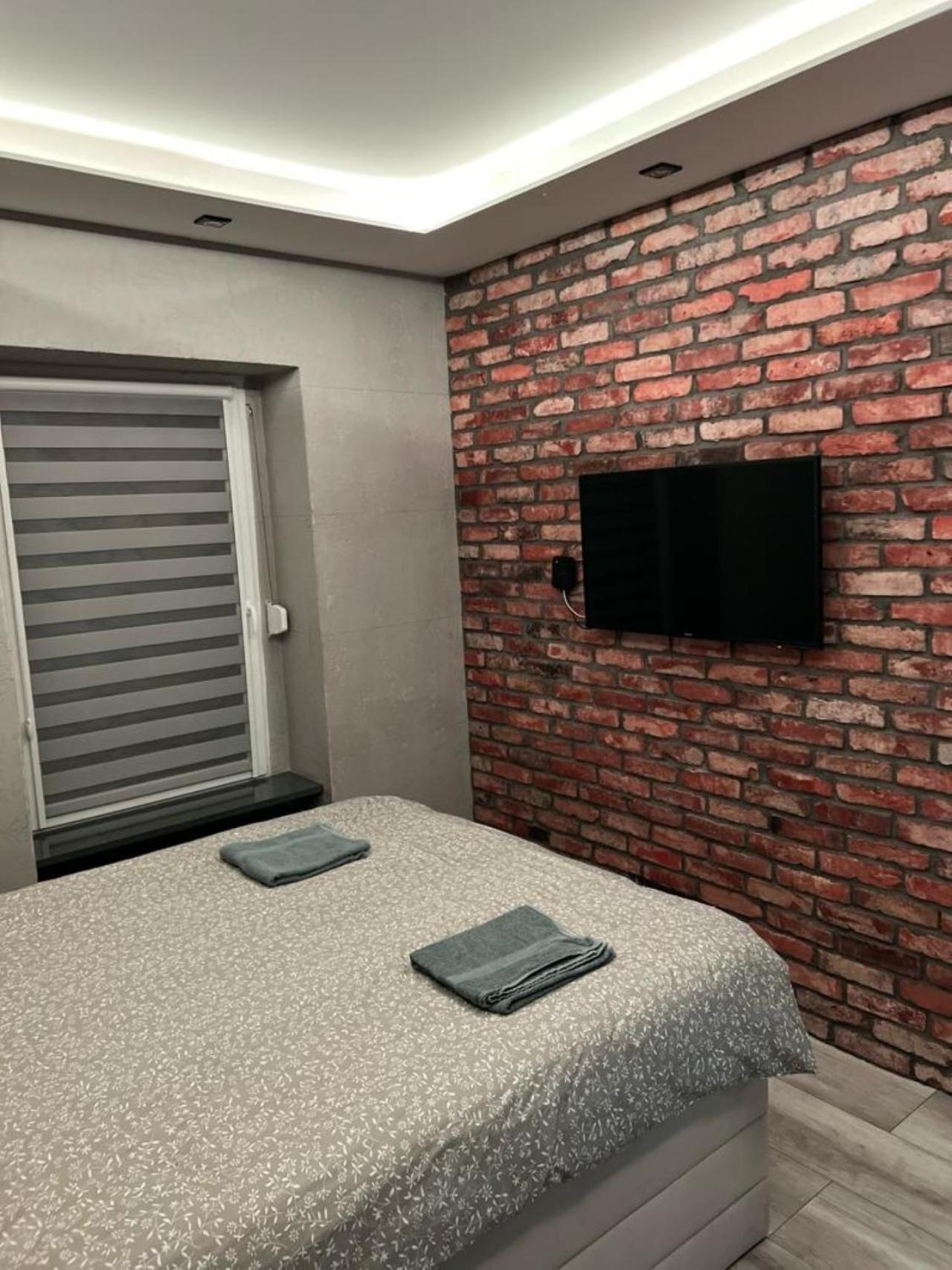 Raciborska Royal Apartment - Miejsce Parkingowe Na Parkingu Strzezonym Ґлівіце Екстер'єр фото